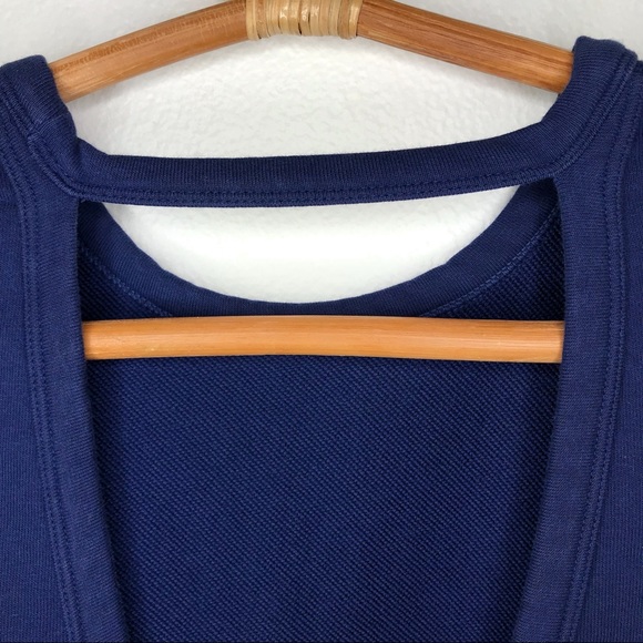 NIKE Women’s Dri-Fit Open Back Sweater Pullover XS - Picture 3 of 7